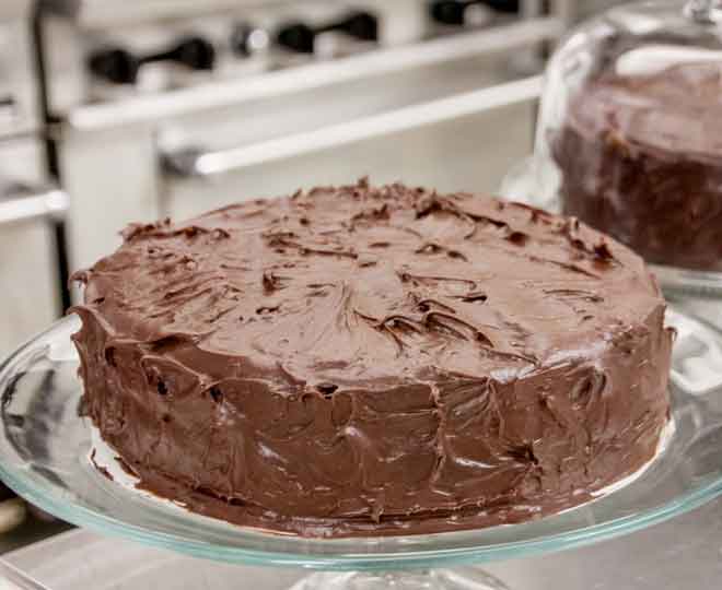 chocolate cake dressing