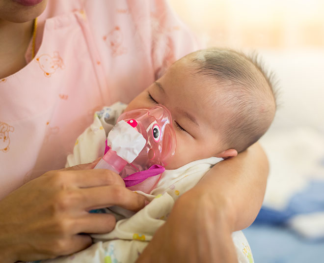 Pneumonia breastfeeding inside