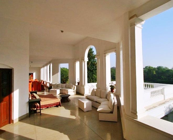 saif kareena pataudi house inside 