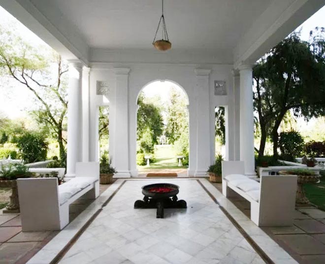 saif kareena pataudi house inside 