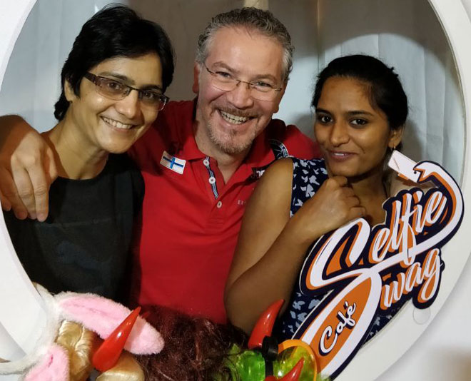 selfie coffee boxing coach