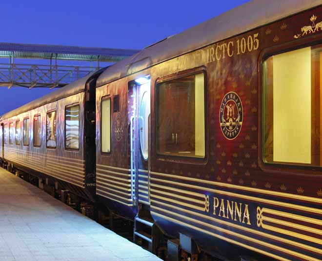 Luxury Saloon Coach inside