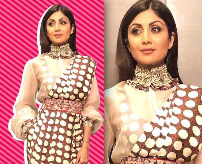 saree fashion inside