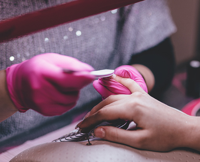 Pamper Her With Salon Services