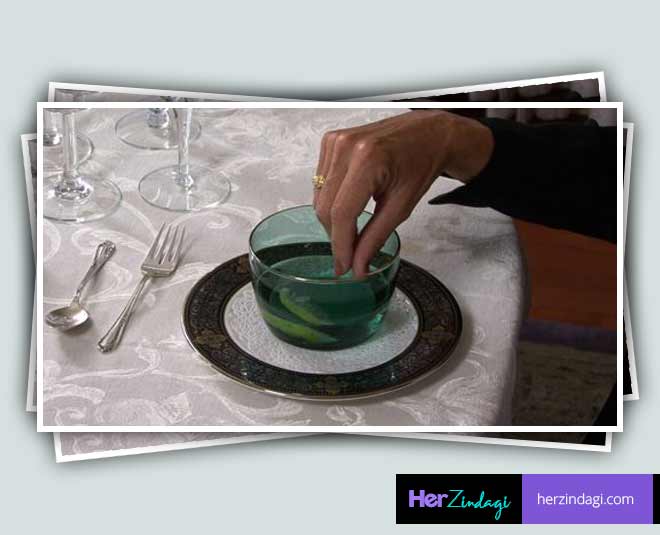 finger bowl manners inside