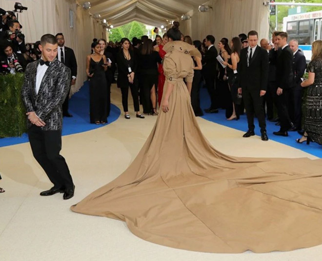 nick priyanka met gala