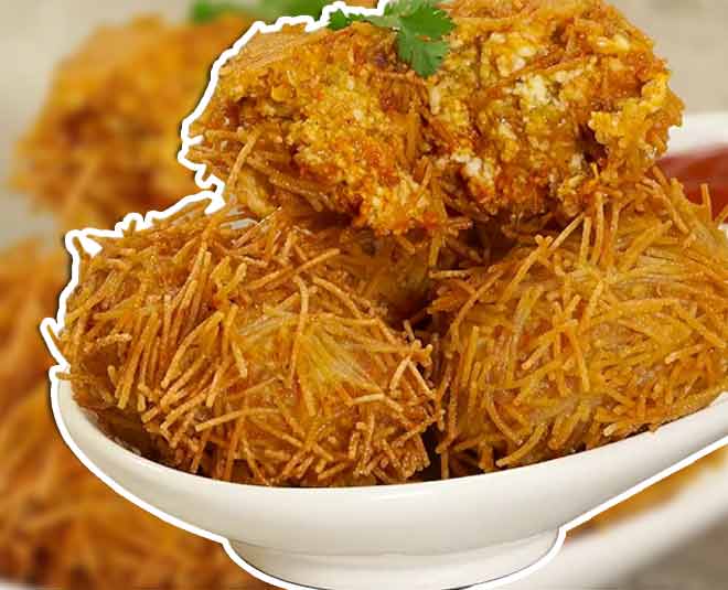 Crunchy Paneer Roll Inside