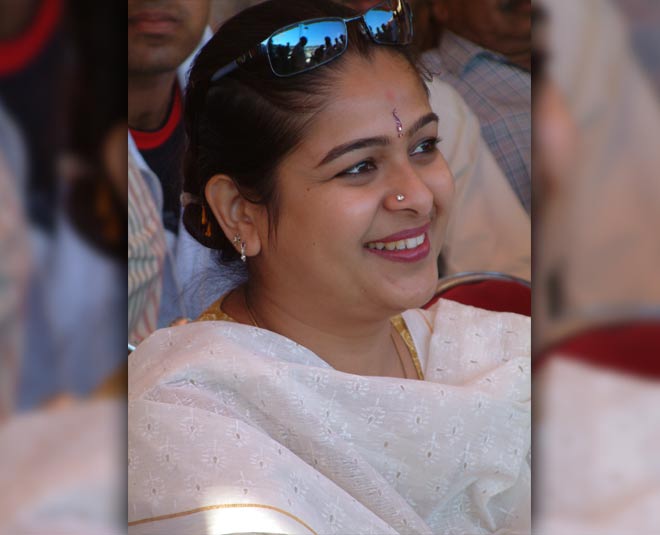 IAS officer mughda sinhai fight against mafia