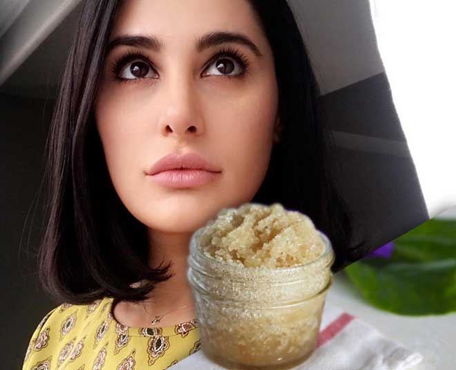 Tips to Prevent Lipstick From Getting On Your Teeth inside