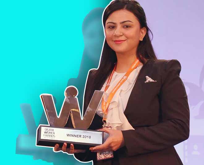 women in the digital space ()