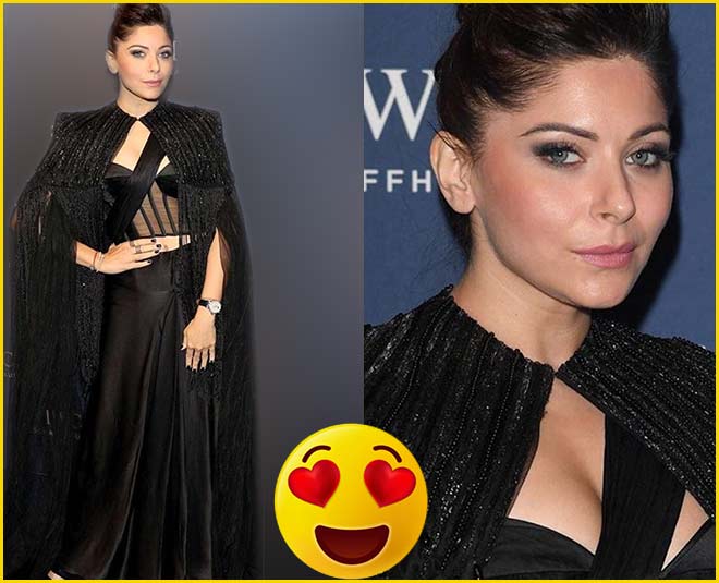 Kanika Kapoor in Manish Malhotra