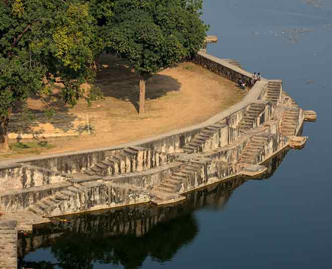 Rani laxmi bai summer palace fort barua sagar fort travel this monsoon travel