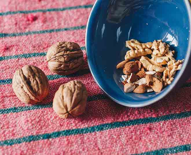 brain food walnut inside