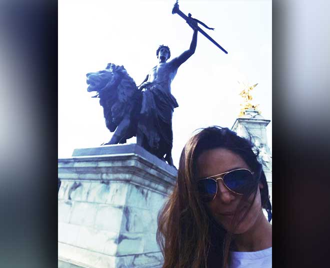 mona singh travel trip