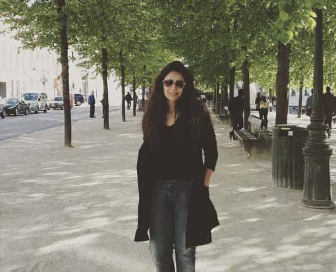 mona singh travel trip