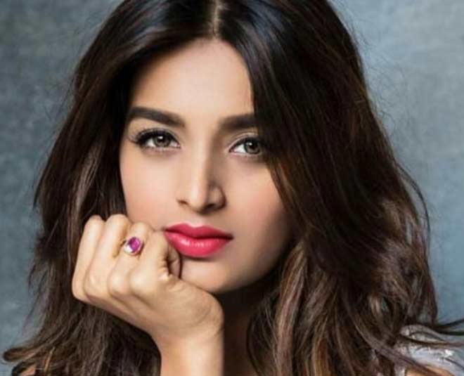 nidhi agerwal bollywood actress