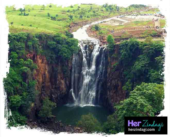 romantic waterfalls Vantawng