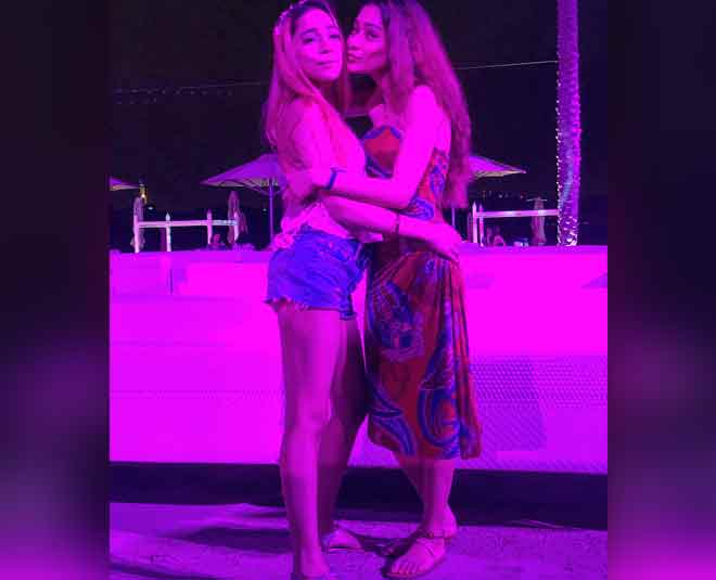 sara khan explanation viral nude