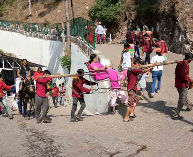 Vaishno Devi Sedan inside
