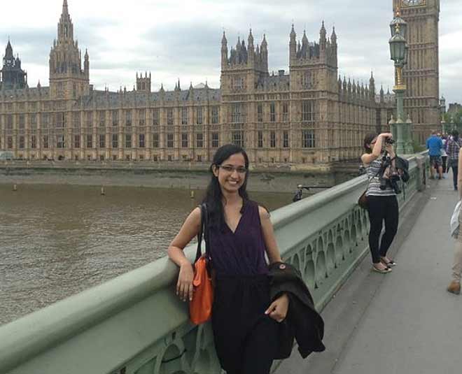 her name come into top twenty list of cat exam this year chavi gupta ()