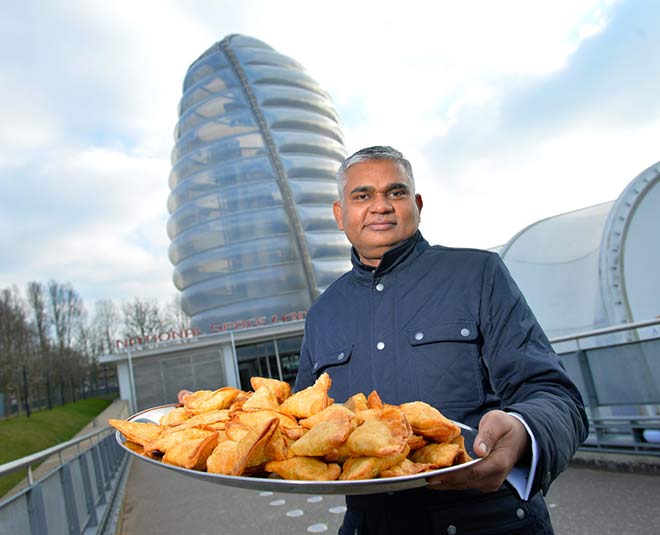 indian smosa is now going to britain for national week ()