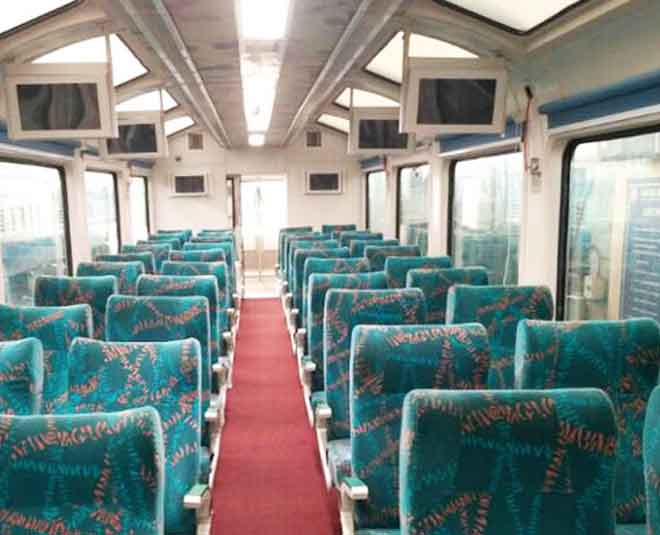 vistadom coaches for mumbai to goa ()