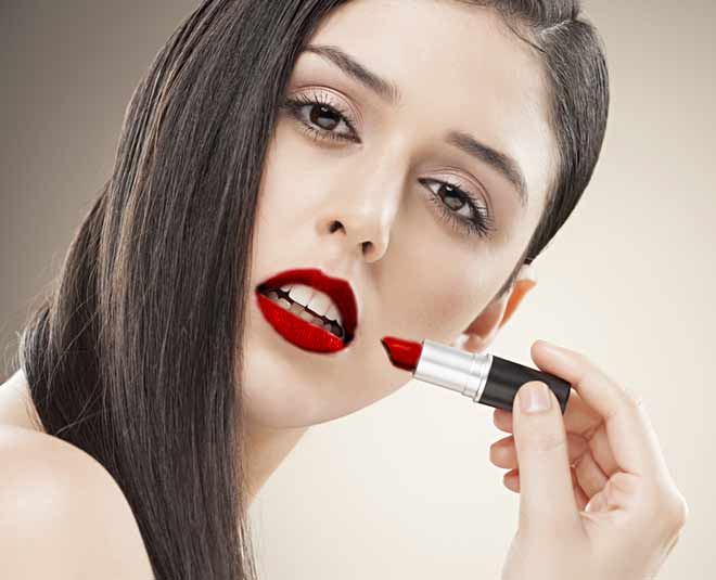 Beauty expert Shahnaz husain tips for cosmetic packing during travel in summer ()