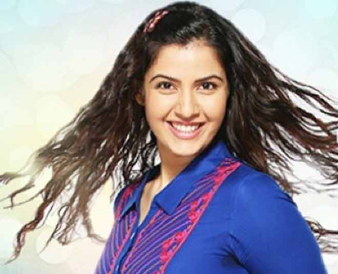 Smriti Kalra beauty in