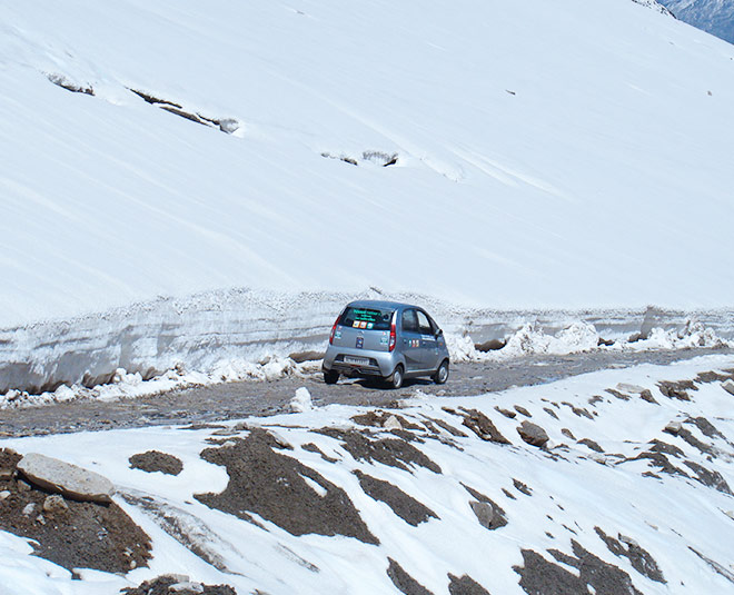 World first road on glacier built in ladakh