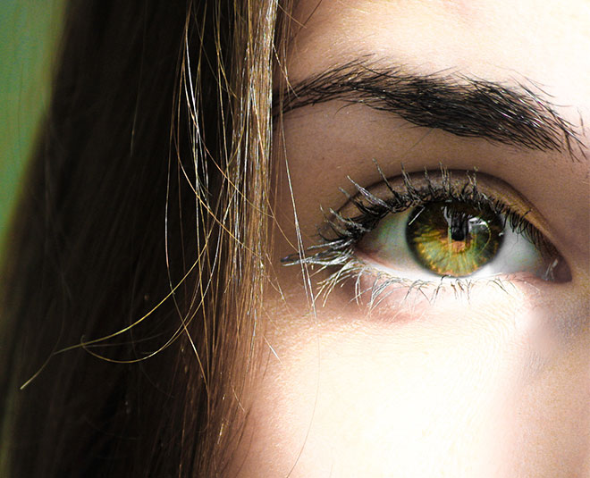 curry leaves for eyes inside