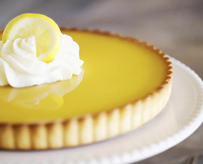 french lemon tart inside