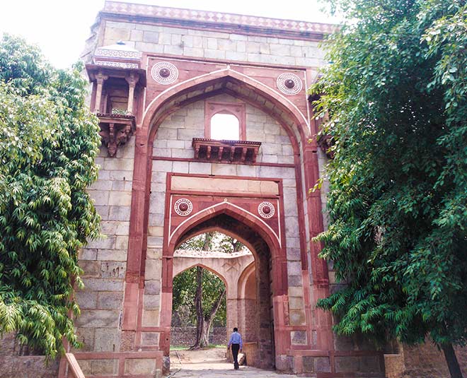 Interesting facts of humayun tomb in delhi must visit