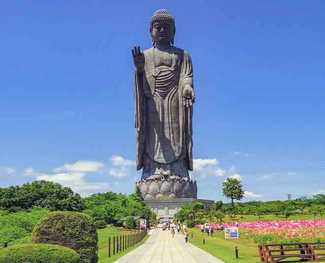 Ushiku Daibutsu japan  world famous statues