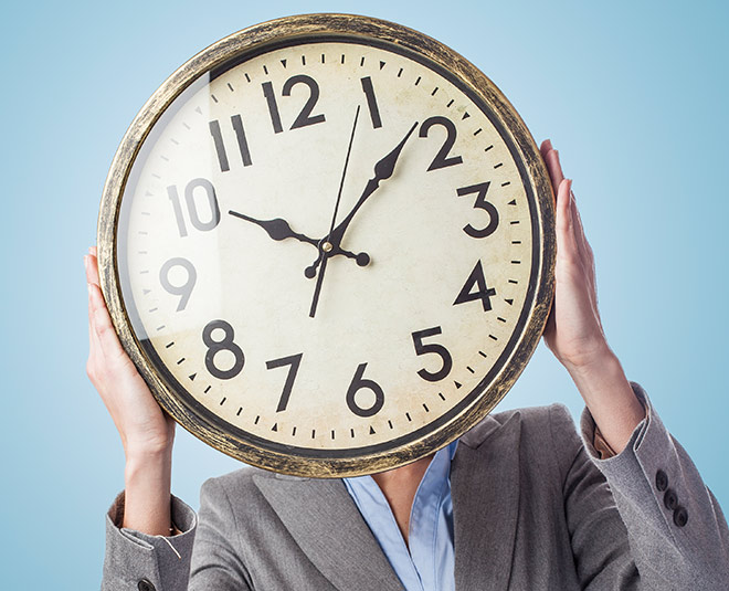 vastu tips for clock in homes inside freepik