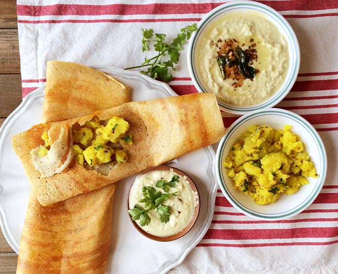 बॉलीवुड एक्ट्रेस कैटरीना कैफ की तरह फिट और खूबसूरत दिखना हर महिला का ख्वाब होता है। मगर फिट रहने के लिए कैटरीना कितनी महनत करती हैं यह बात बहुत ही कम लोग जानते हैं। कैटरीना अपने डाइट प्लान और जिम ज