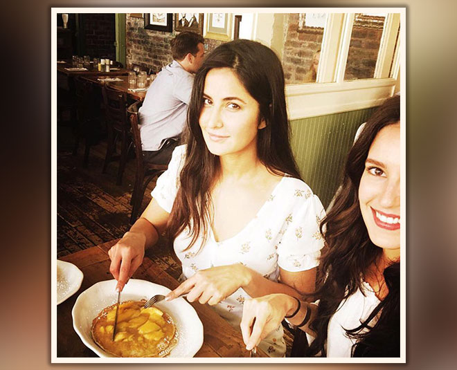 बॉलीवुड एक्ट्रेस कैटरीना कैफ की तरह फिट और खूबसूरत दिखना हर महिला का ख्वाब होता है। मगर फिट रहने के लिए कैटरीना कितनी महनत करती हैं यह बात बहुत ही कम लोग जानते हैं। कैटरीना अपने डाइट प्लान और जिम