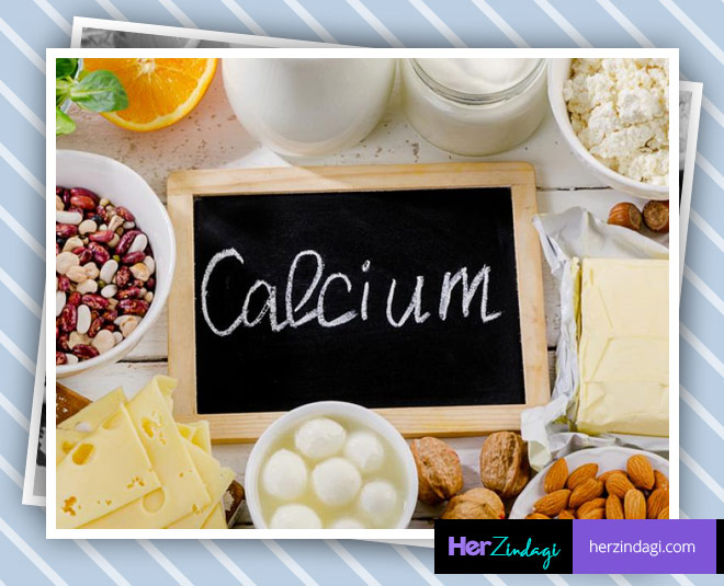 twenties women food inside