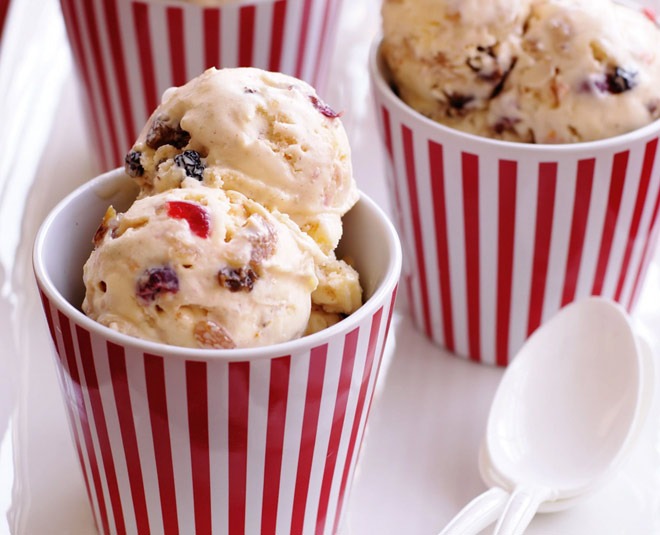dry fruiti ice cream inside