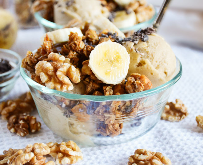 dry fruiti ice cream inside