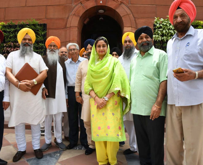 harsimrat kaur badal inside