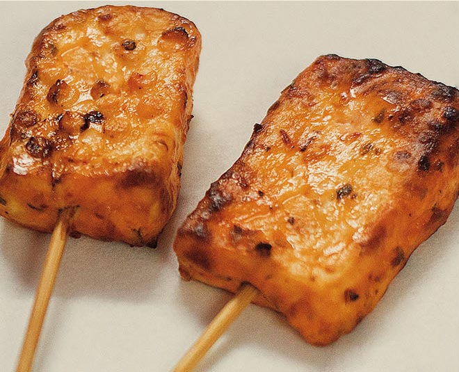 indo chinese paneer lollipop inside