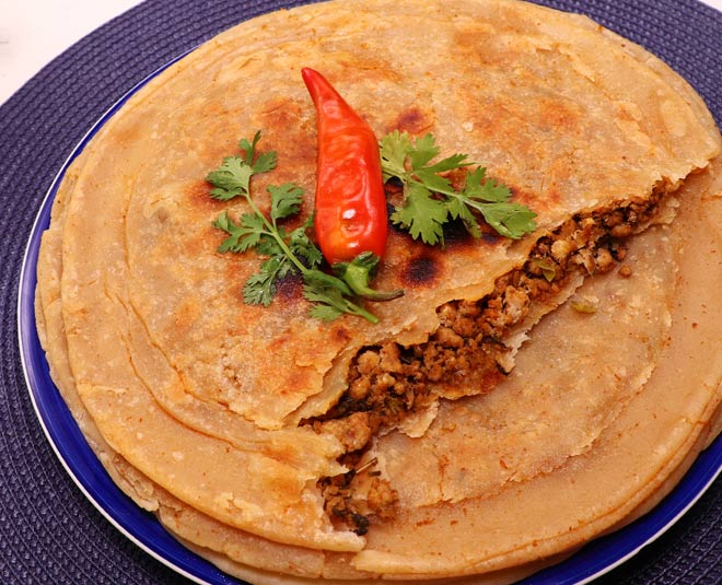 keema paratha inside