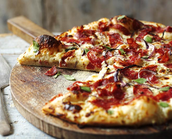 pizza reheating in microwave