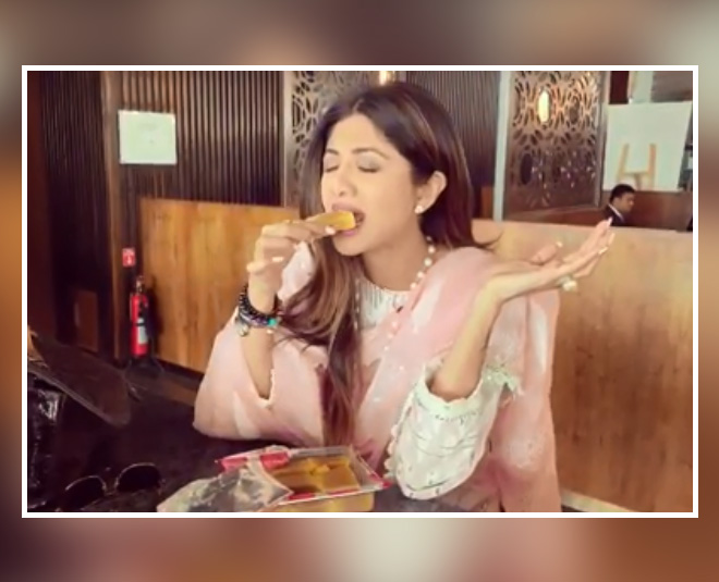shilpa shetty sunday binge mysore pak
