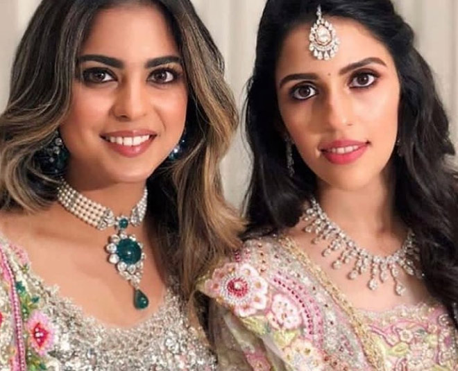 shloka maang tikka diamond