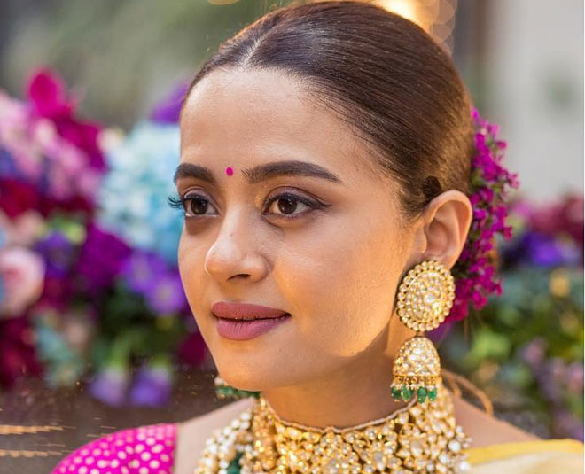 surveen chawla baby girl inside