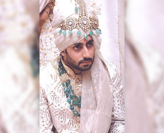 abhishek bachchan right age