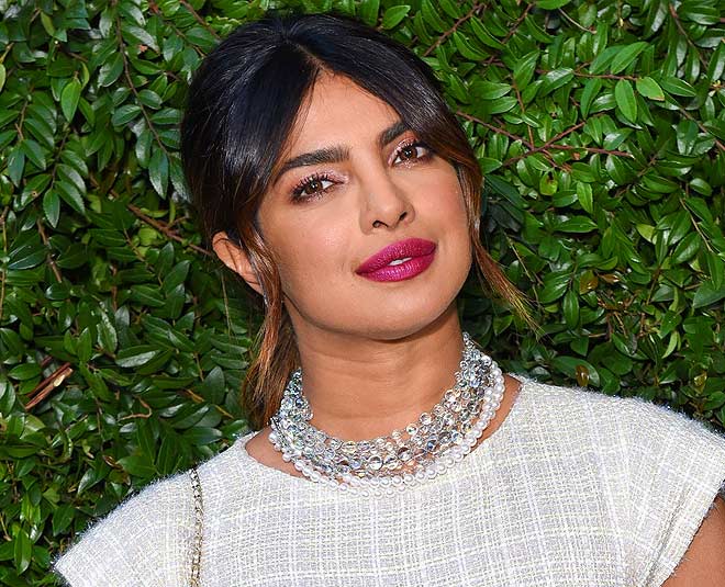 between matte creamy and gloss lipstick inside