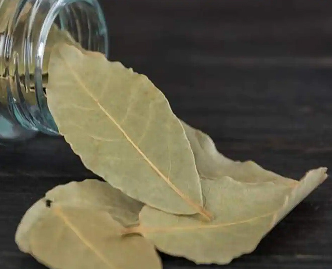 burning bay leaves inside