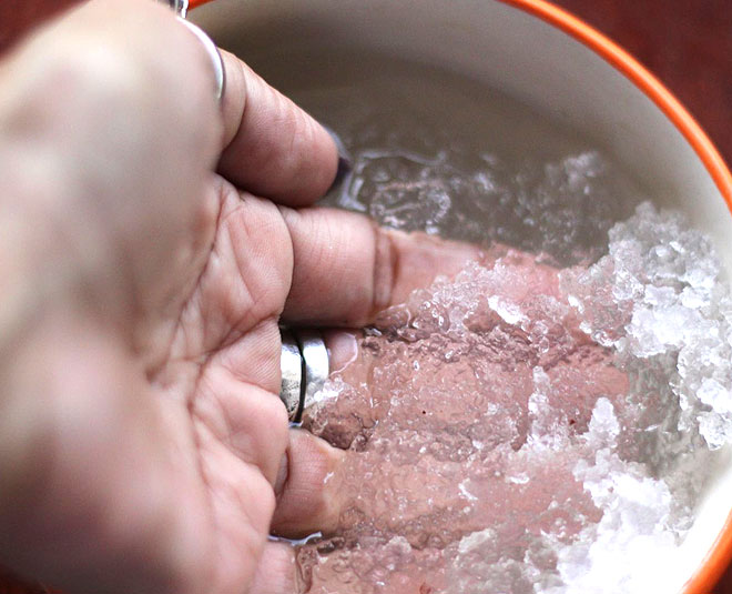 milk with gond katira inside